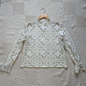 White Lace Long Sleeve Blouse